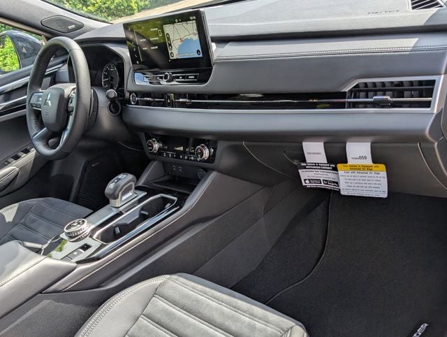 2026 Mitsubishi Outlander LE