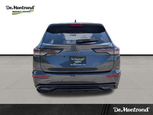 2026 Mitsubishi Outlander LE