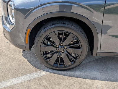 2026 Mitsubishi Outlander LE