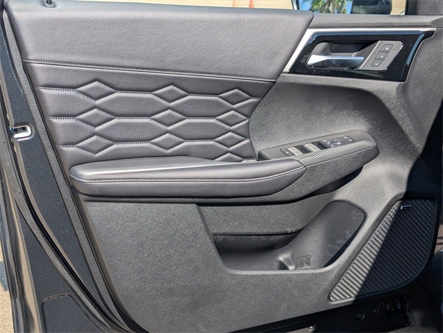 2025 Mitsubishi Outlander SEL