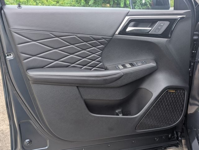 2026 Mitsubishi Outlander Black Edition