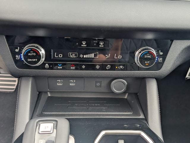 2026 Mitsubishi Outlander Black Edition