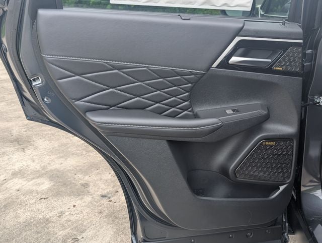 2026 Mitsubishi Outlander Black Edition