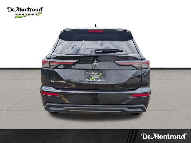 2026 Mitsubishi Outlander ES