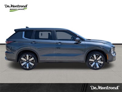 2025 Mitsubishi Outlander SE
