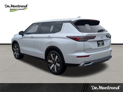 2025 Mitsubishi Outlander SE