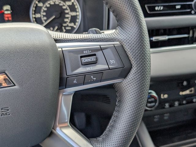 2026 Mitsubishi Outlander LE