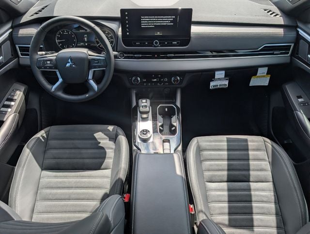 2026 Mitsubishi Outlander LE