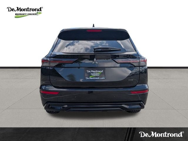2026 Mitsubishi Outlander LE