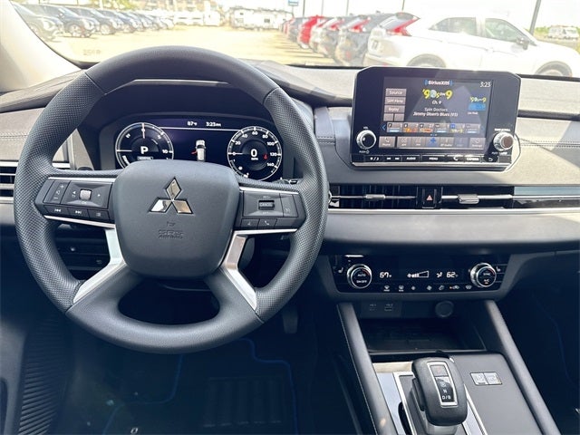 2025 Mitsubishi Outlander PHEV ES