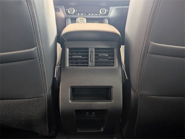 2025 Mitsubishi Outlander PHEV SE