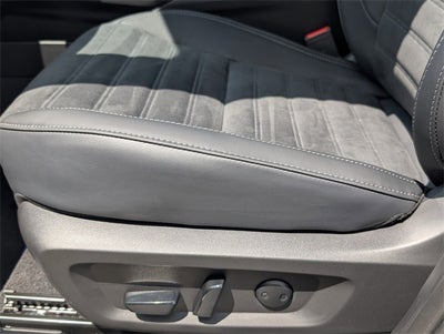 2025 Mitsubishi Outlander PHEV SE