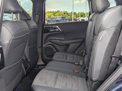 2025 Mitsubishi Outlander PHEV SE