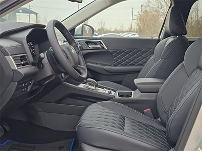 2025 Mitsubishi Outlander PHEV SEL