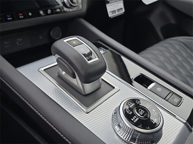 2025 Mitsubishi Outlander PHEV SEL