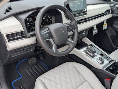 2025 Mitsubishi Outlander PHEV SEL