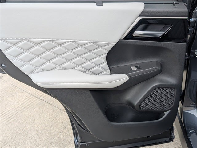 2025 Mitsubishi Outlander PHEV SEL