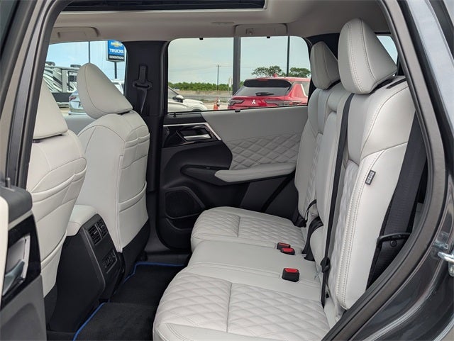 2025 Mitsubishi Outlander PHEV SEL