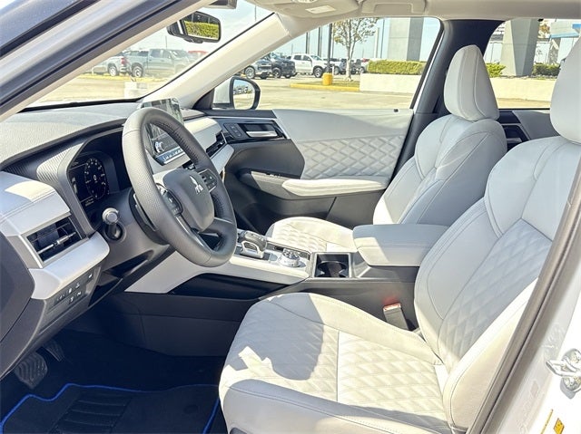 2025 Mitsubishi Outlander PHEV SEL