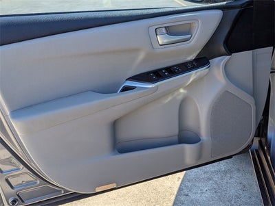 2017 Toyota Camry SE