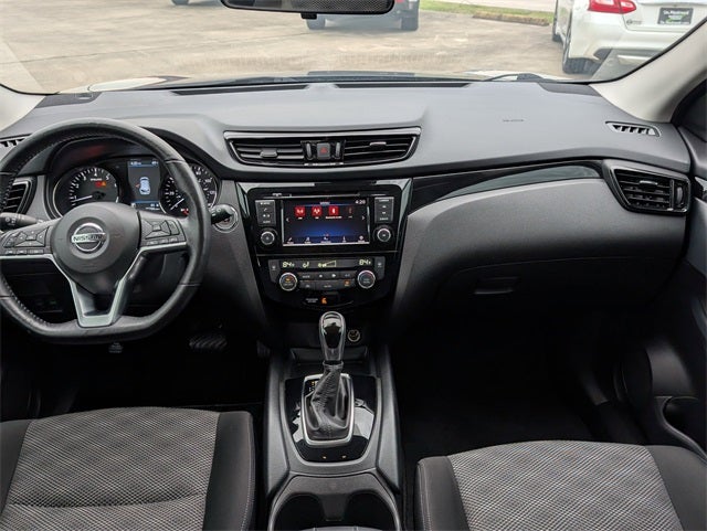 2022 Nissan Rogue Sport SV