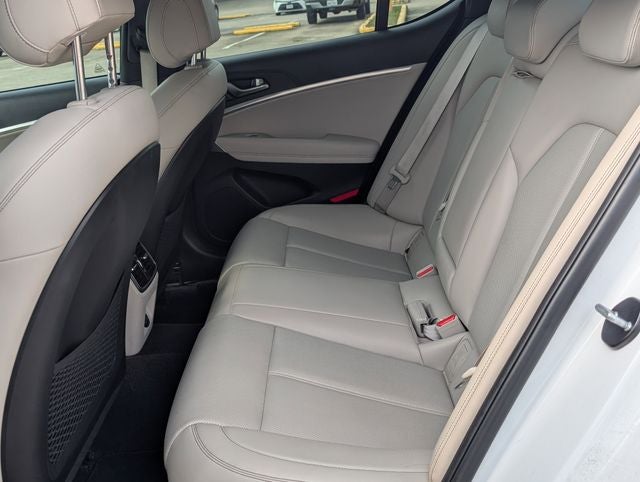 2022 Genesis G70 2.0T