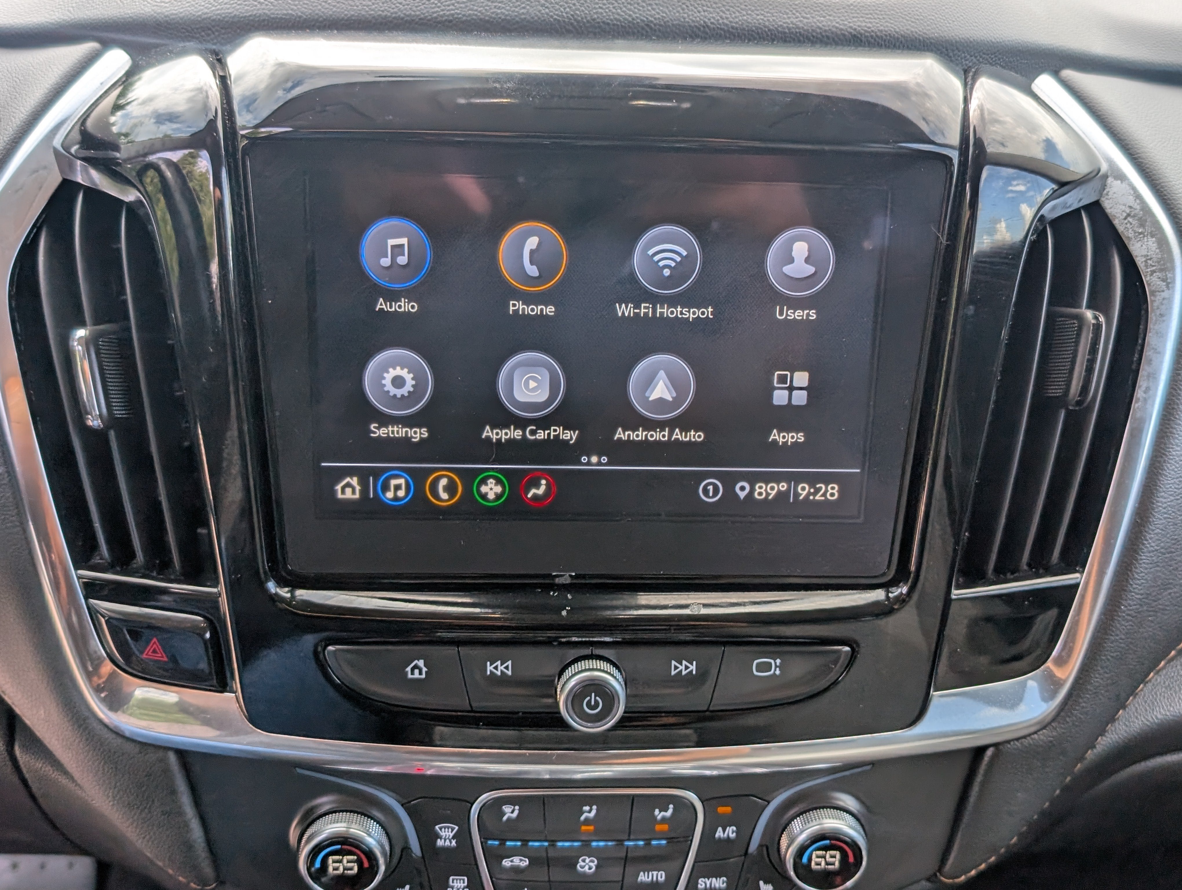 2020 Chevrolet Traverse LT Cloth