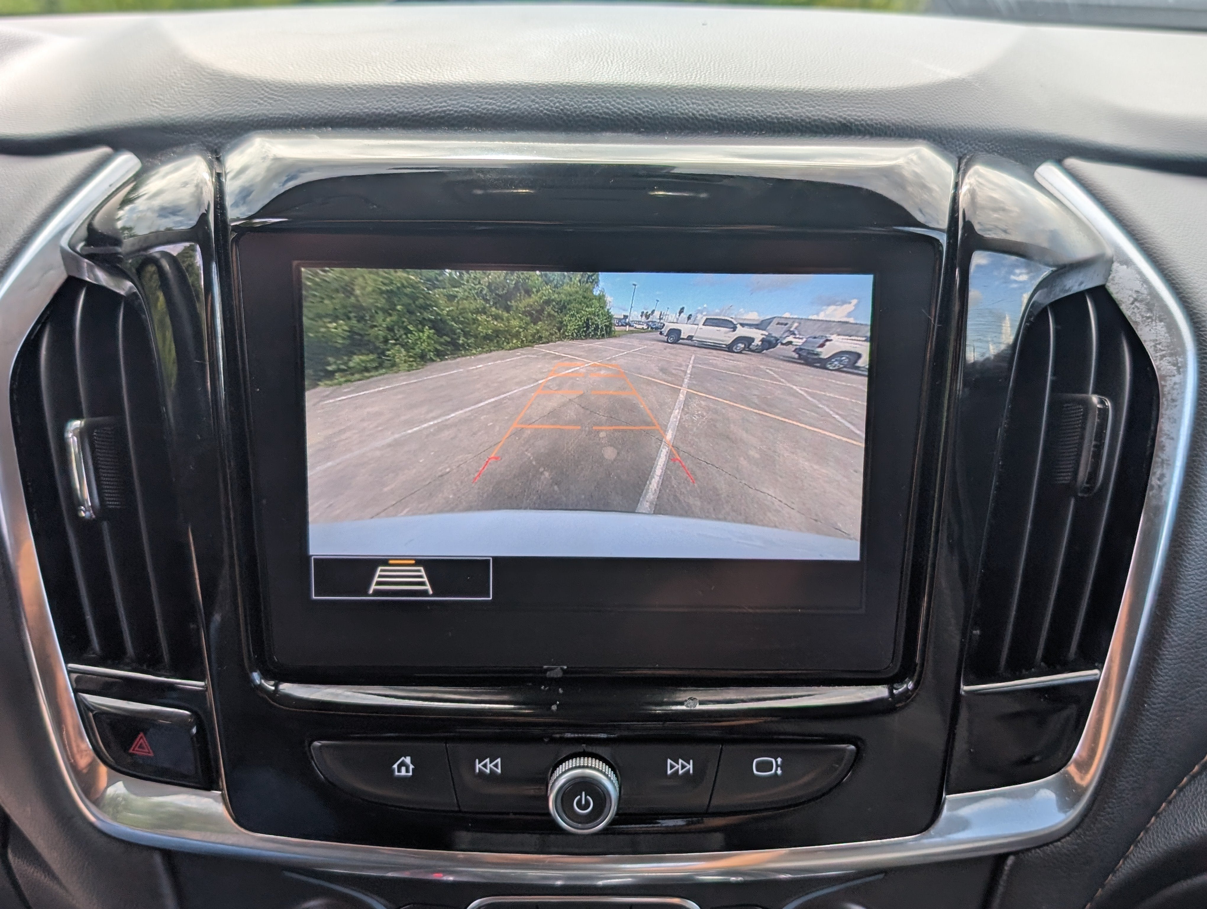2020 Chevrolet Traverse LT Cloth