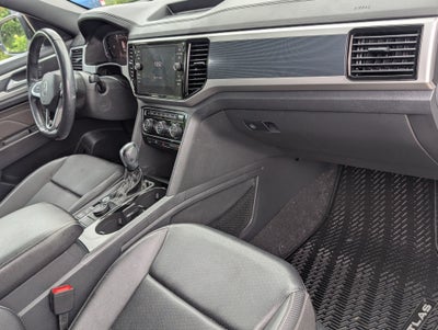 2023 Volkswagen Atlas Cross Sport 2.0T SEL R-Line Black