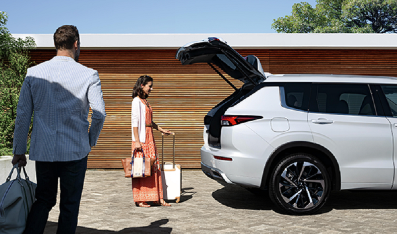 2023 Outlander | DeMontrond Mitsubishi in Texas City TX