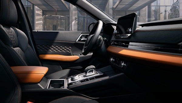 2023 Outlander Interior | DeMontrond Mitsubishi in Texas City TX